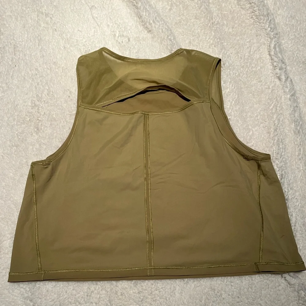 Lululemon tank - Picture 2 of 2